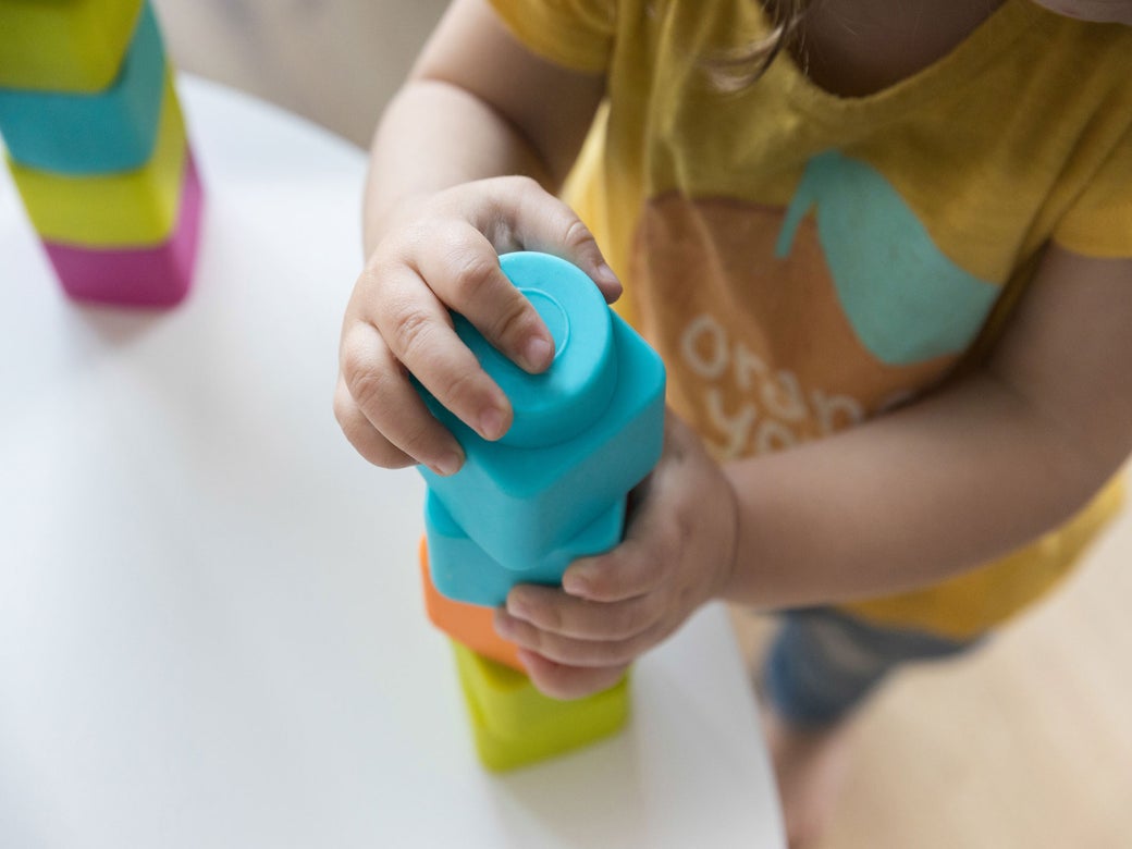 Cómo limpiar los juguetes del bebé
