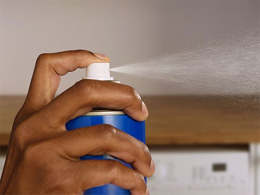 hand spraying aerosol