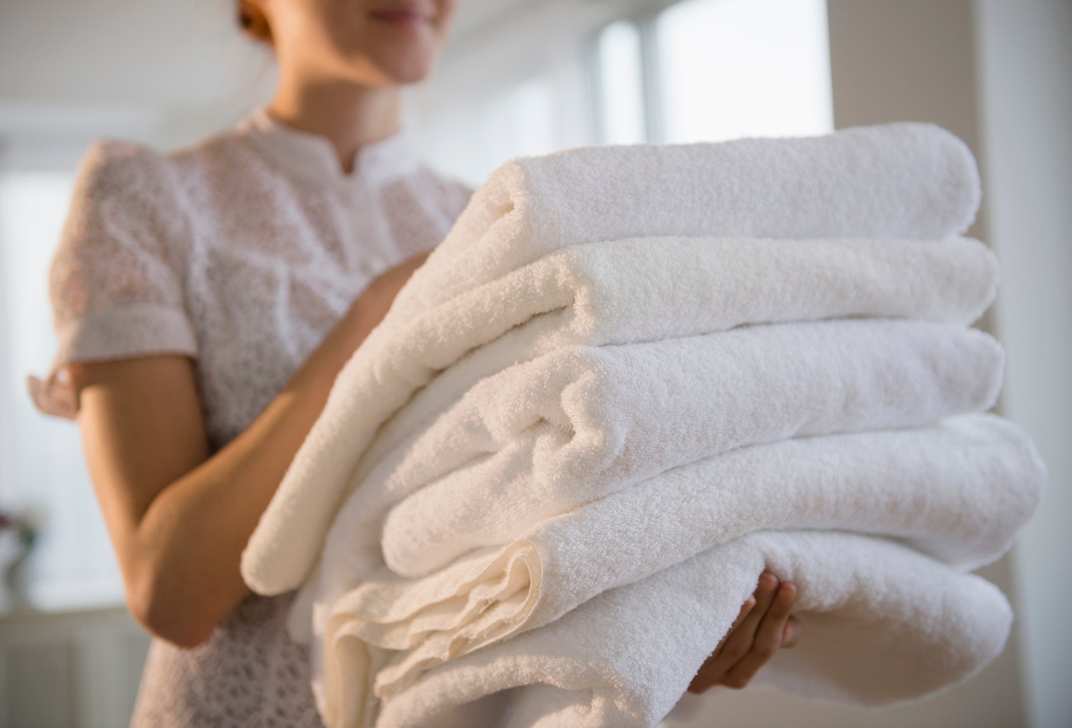 When Cleaning Up Blood Use Cloth Towels? 