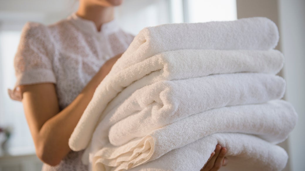 https://www.clorox.com/wp-content/uploads/2021/10/how-to-wash-towels-with-bleach.jpg?width=1040&height=585&fit=crop