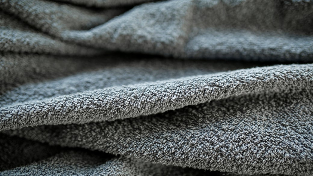 https://www.clorox.com/wp-content/uploads/2021/10/why-do-new-towels-have-discolored-stains-after-washing.jpg?width=1040&height=585&fit=crop